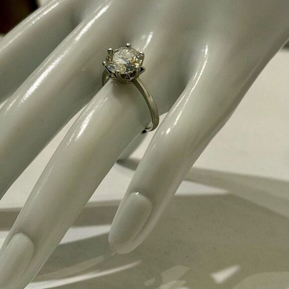 Stunning 4.5 Carat Round Moissanite Solitaire Ring Sterling Silver Adjustable - Picture 6 of 10